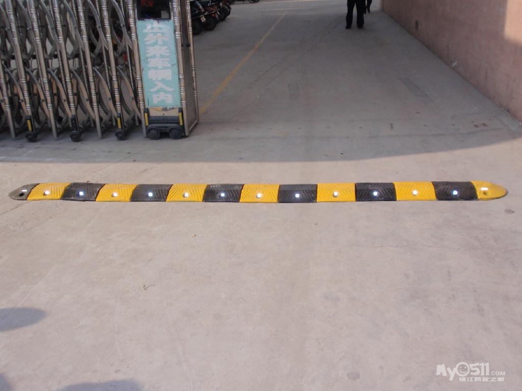 斑马线已不是安全线生命线