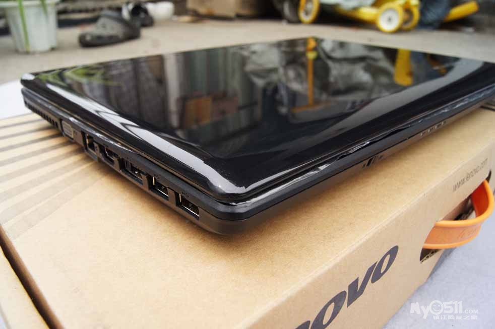  最爱本本>全套整箱 联想g470 i5-2450m/2g/500g/双显卡/摄像/d刻