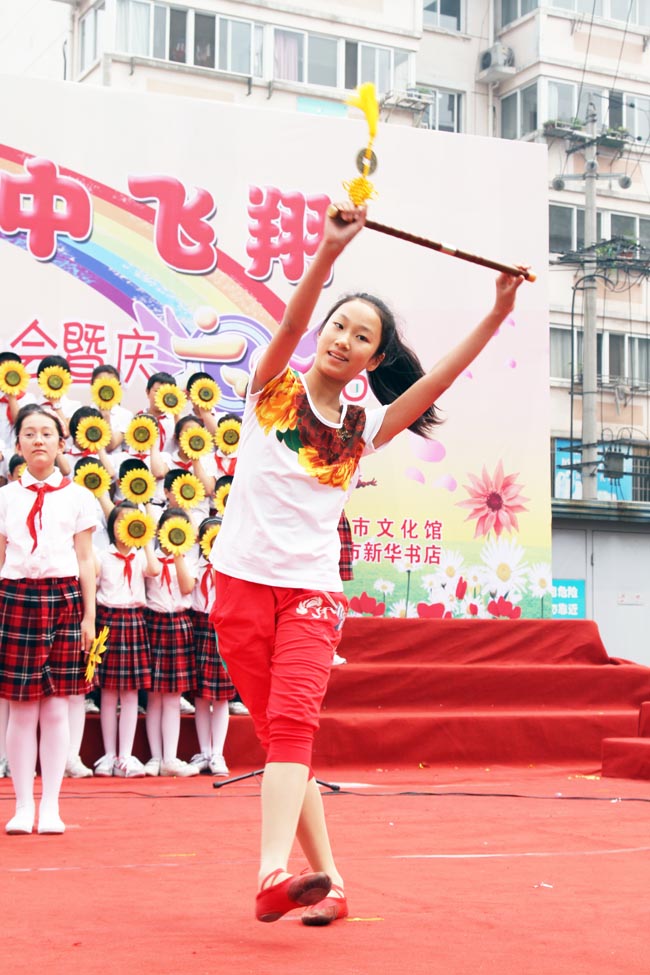 镇江市八叉巷小学第二十五届"八小之声"音乐会暨庆祝"六一"儿童节表演