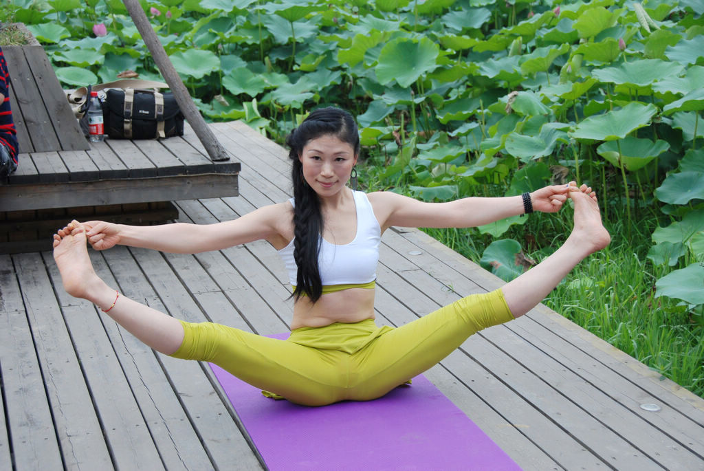 标题: 玛瑙-拍摄 天使展翅---瑜伽老师-王慧珠 金山湖拍摄纪实 查看