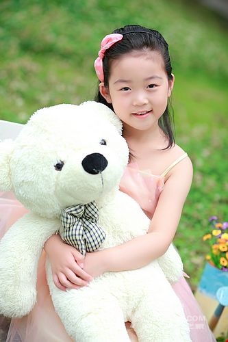 刘静菲小美女来收片咯