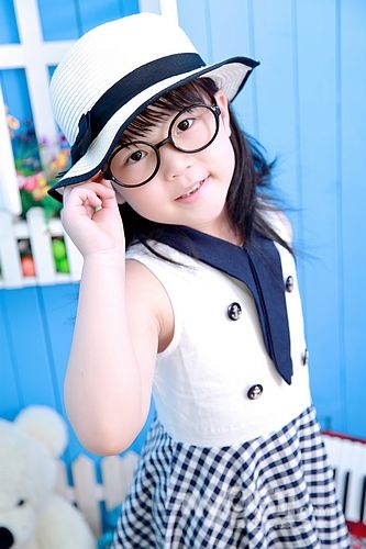 刘静菲小美女来收片咯