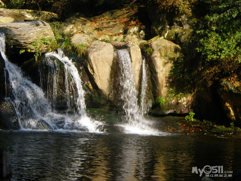 这个梵音泉到底是个什么说法,导游解说,我忘记了,omg,真的是景点