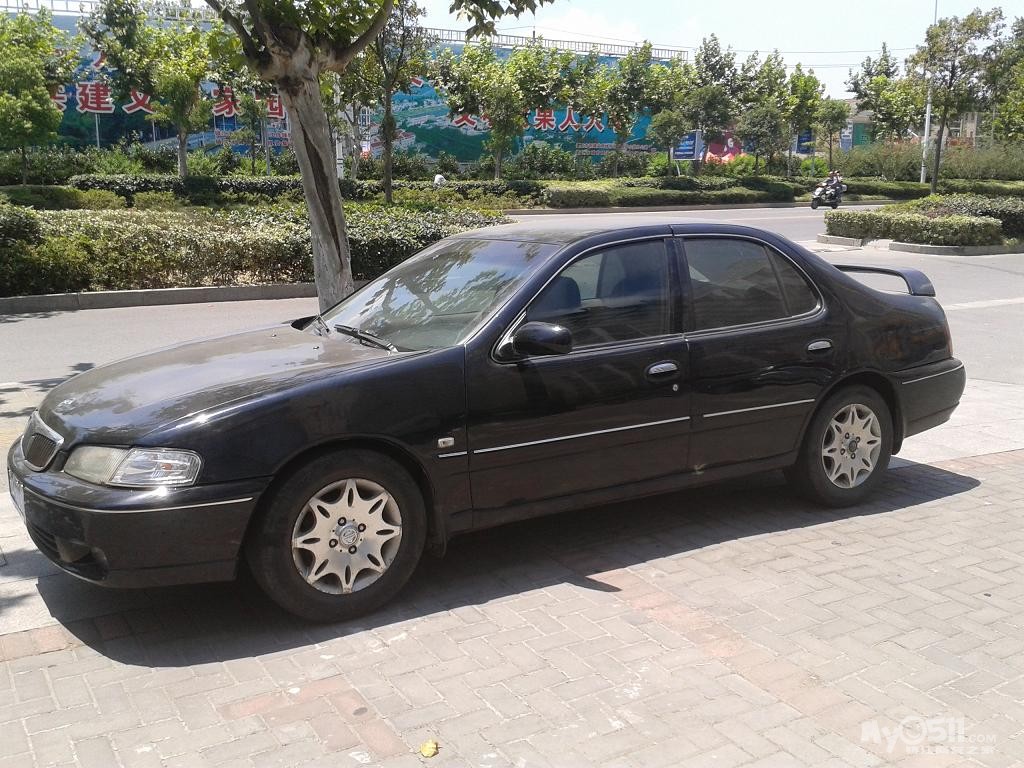 低价出售2002年日产尼桑蓝鸟二代