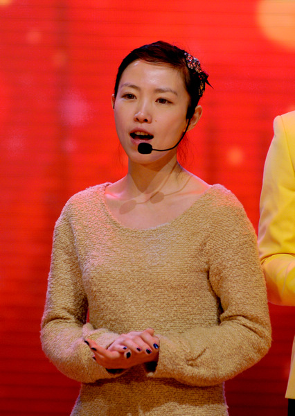 文广"2012双十佳"颁奖盛典之主持人风采 - 镜头里的镇江 - 梦溪论坛