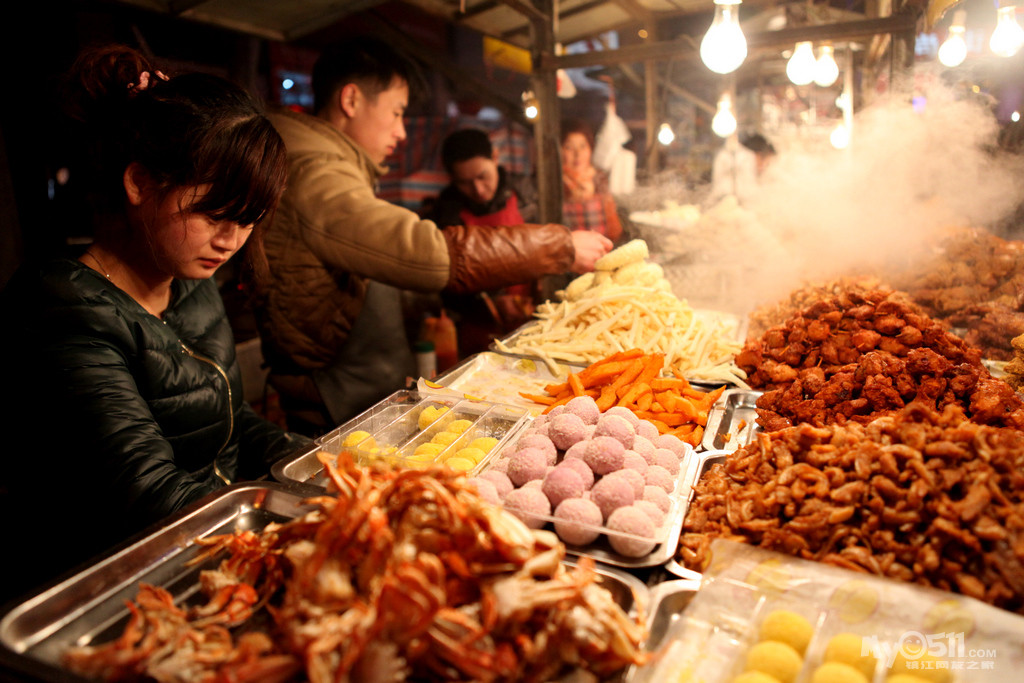 南门大街夜市最后场景