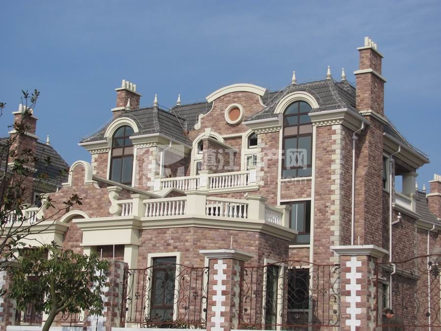 标题: [卖房] 丹徒新区 香榭丽舍双拼别墅价格超低送达花园 有图 五室