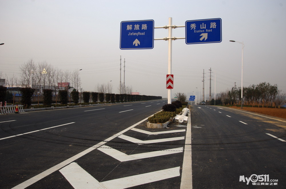 收费站最宽车道 1401021509fceafc2451cb78e6.jpg