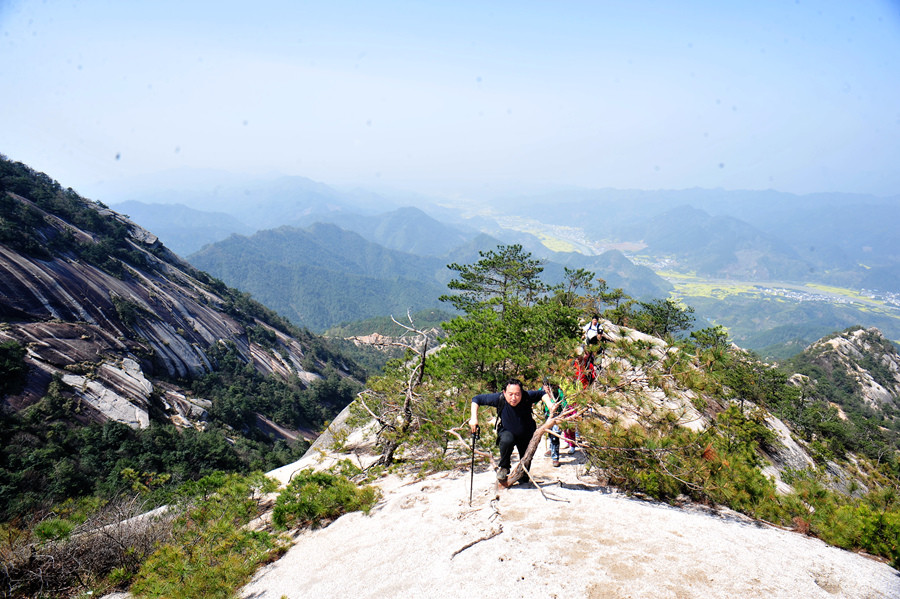 山脊上的驴行——龙须山徒步穿越之旅印象