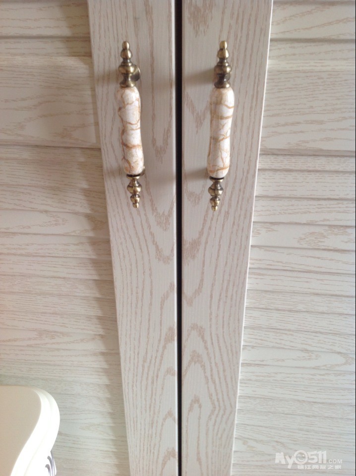 德维尔衣柜------------木态板-------------------全球首发