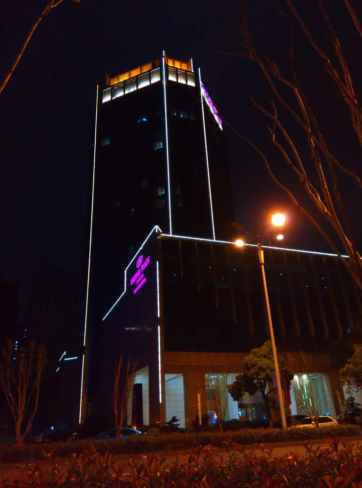 镇江长江路夜景图片