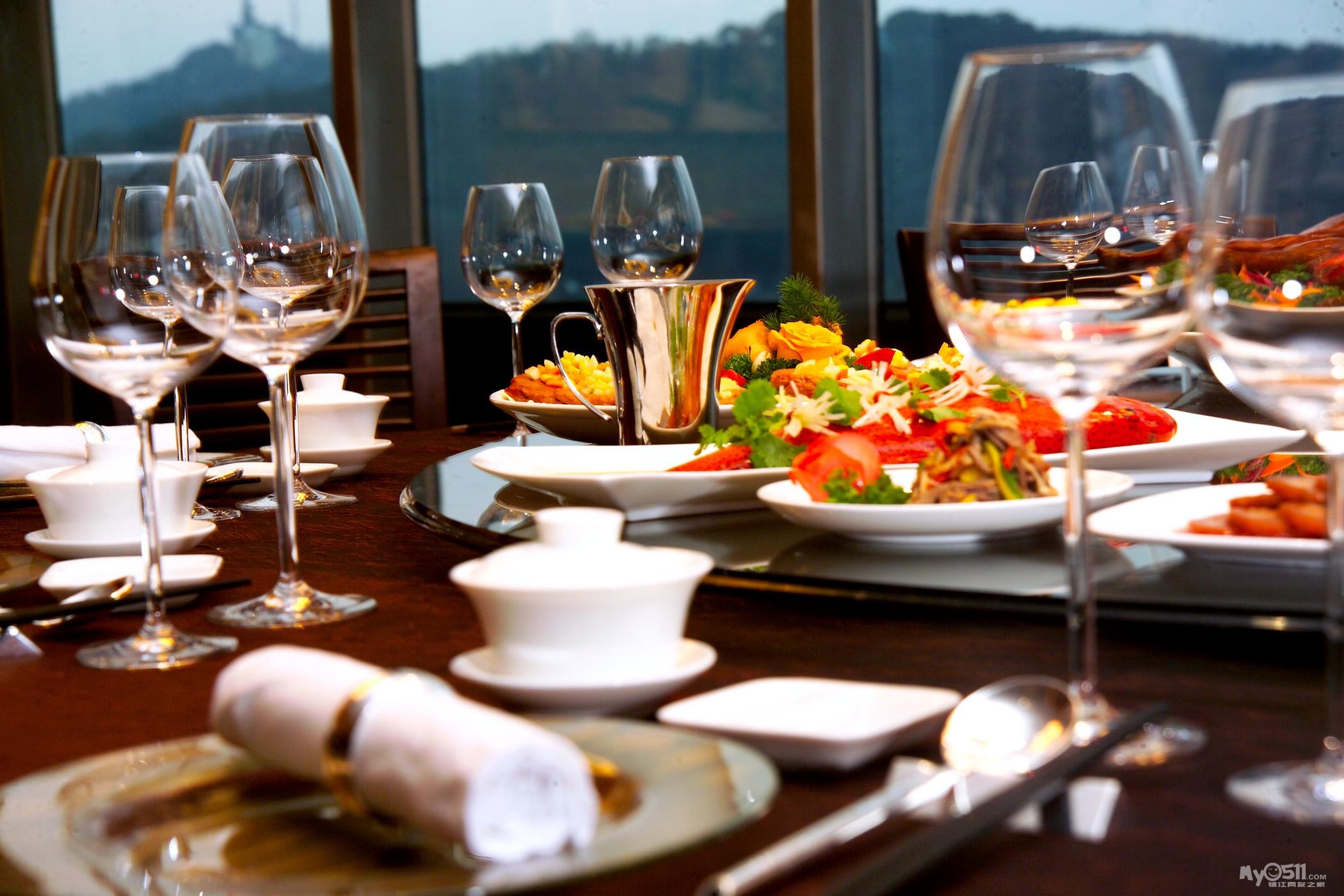 喜来登海鲜烧烤香飘四溢纵情自助晚餐带您感受海鲜与烧烤碰撞的激情