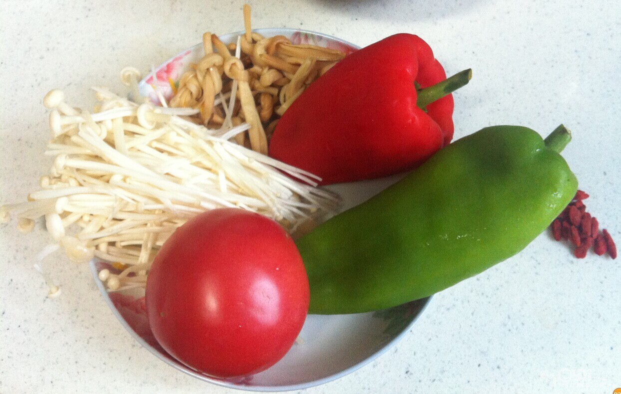 [美食大咖模仿秀,有家饭店酸汤鹅]简单的食材,却能瞬间点亮周末的饭桌