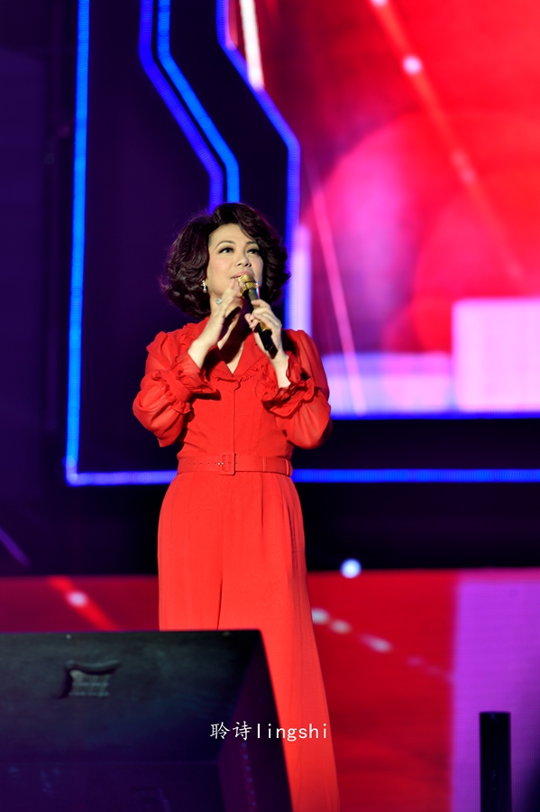 梦溪论坛 镜头里的镇江 03 镇江体育场华语巨星演唱会-----节目主持