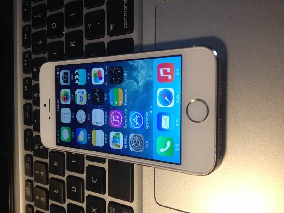 出一台土豪金哦,iphone5s