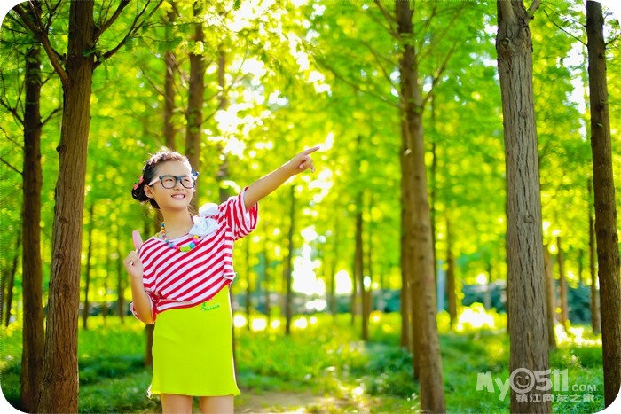 七彩儿童纯户外摄影馆.客照欣赏!  总有一种风格是您喜欢的!>>