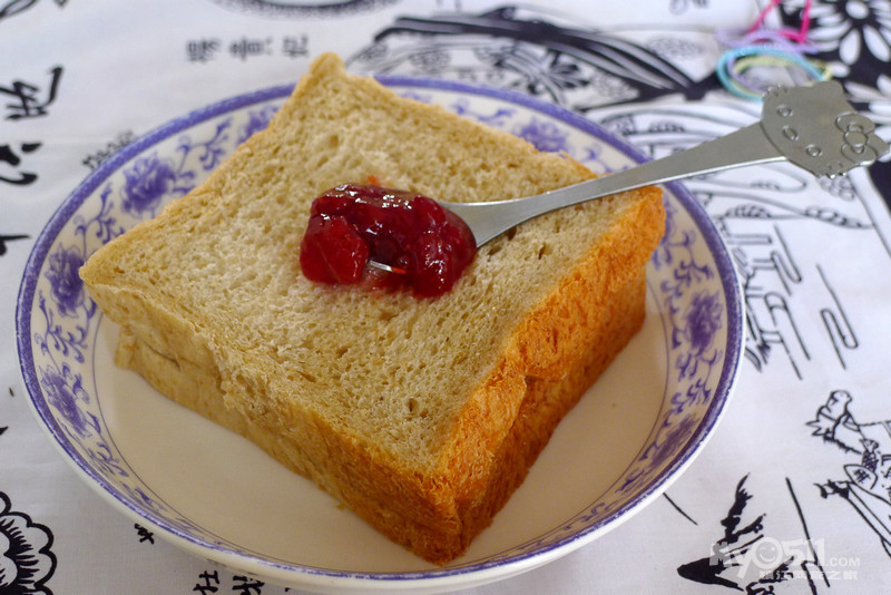 [美食diy] 健康麥麩吐司 自制草莓醬