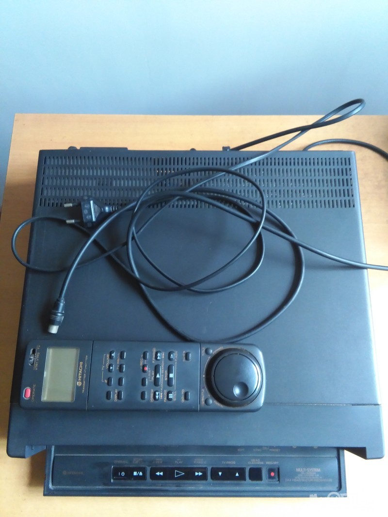 转日立vt-m777em(dh)双广播制磁带录像机,自带价