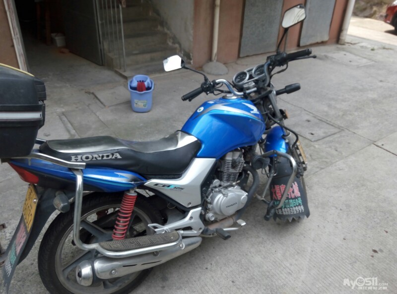 市牌cbf125本田小战鹰摩托车