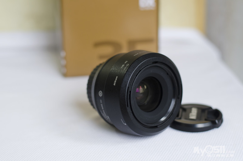 出尼康35mm 1.8g