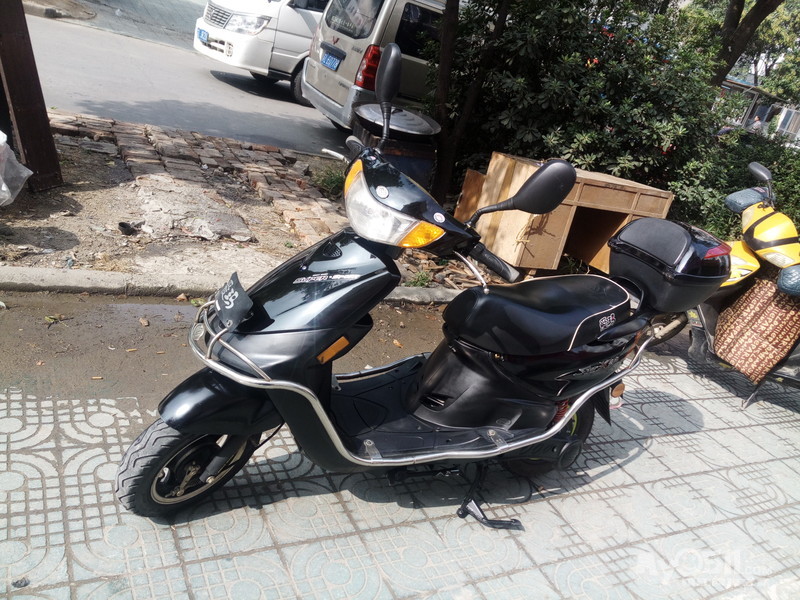 爱玛巧格电摩9陈新-------------------