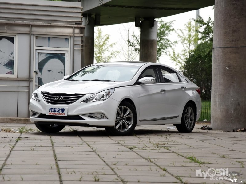 东汇汽车 登陆镇江 巨大优惠 强势来袭 年底想便宜买车的不要错过