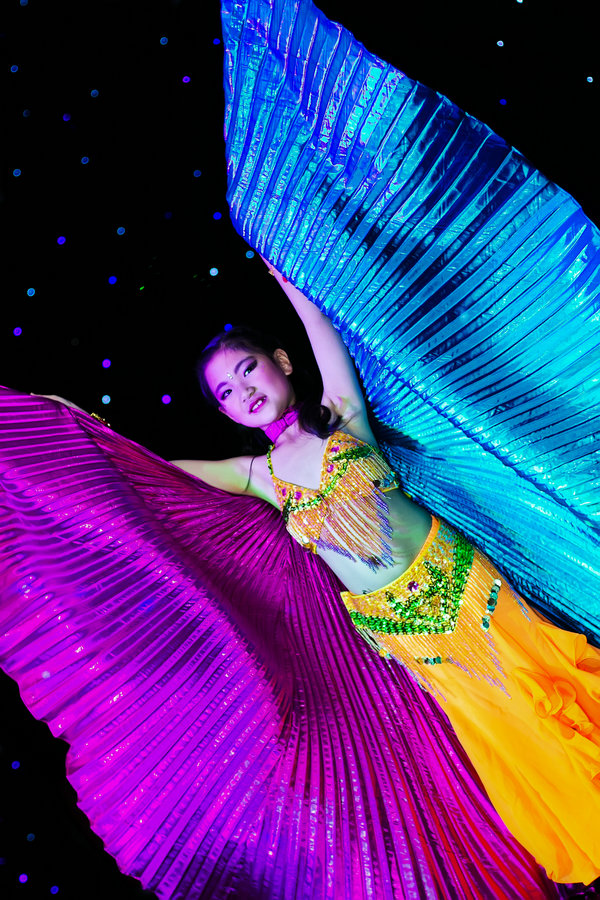 我的新年第一贴-----舞功盖世(图记宝莱国际肚皮舞联欢演出)