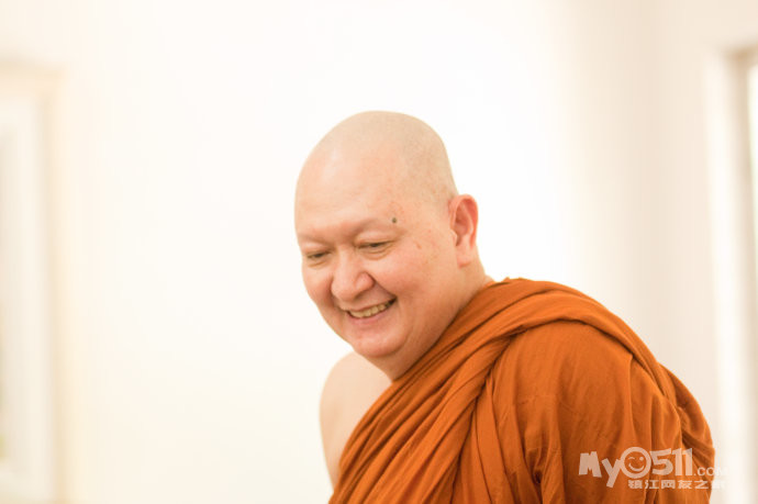 隆波帕默尊者法谈开示 《佛教与众不同之处:开发智慧》