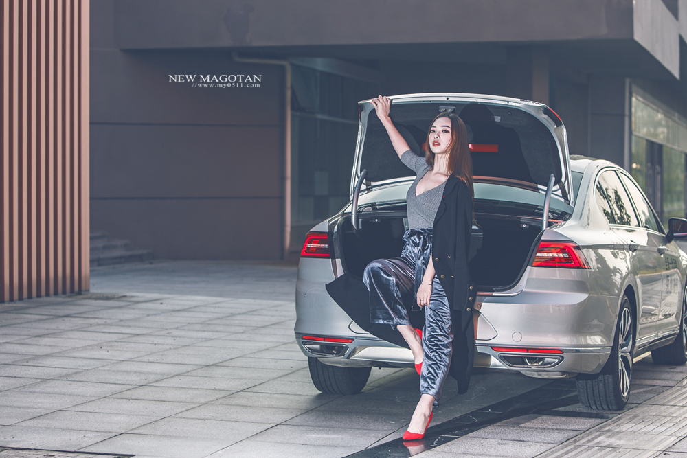 [车模福利图] 全新大众-迈腾商务端庄 冷艳车模高清来袭!