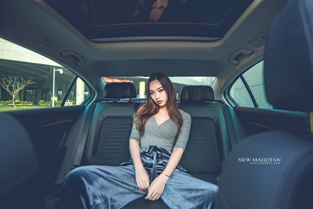 [车模福利图] 全新大众-迈腾商务端庄 冷艳车模高清来袭!