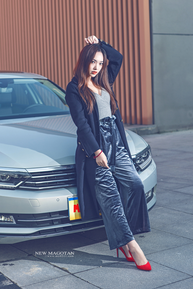 [车模福利图] 全新大众-迈腾商务端庄 冷艳车模高清来袭!