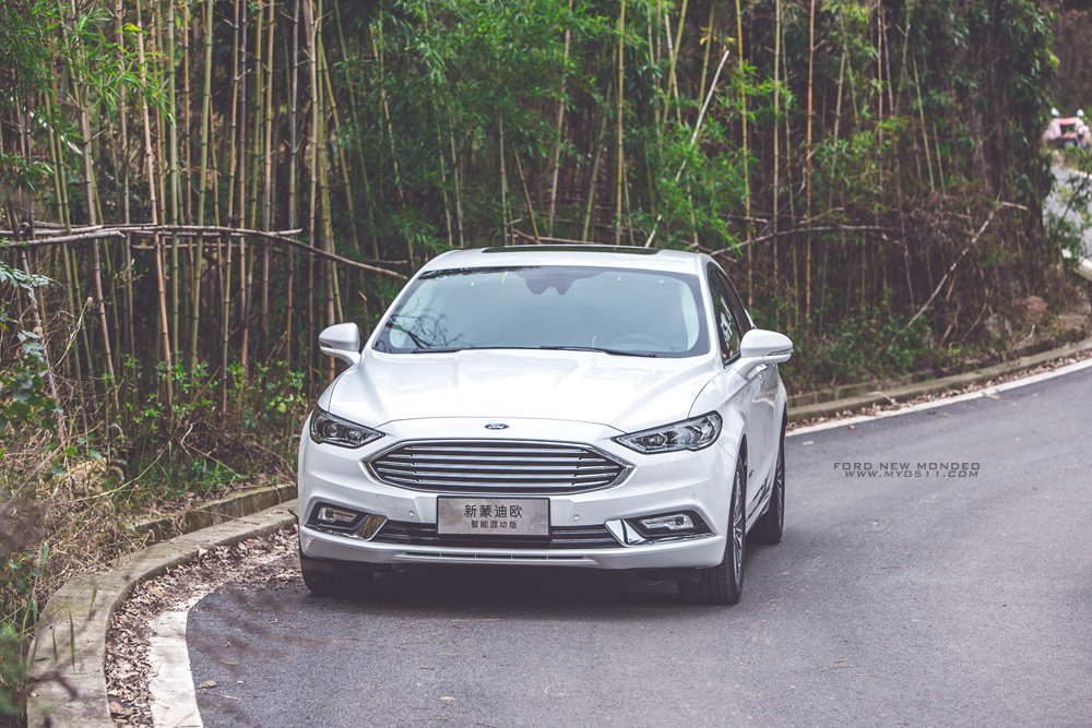 0l阿特金森循环自然吸气发动机,ecvt变速箱,电动机以及电池组组成.