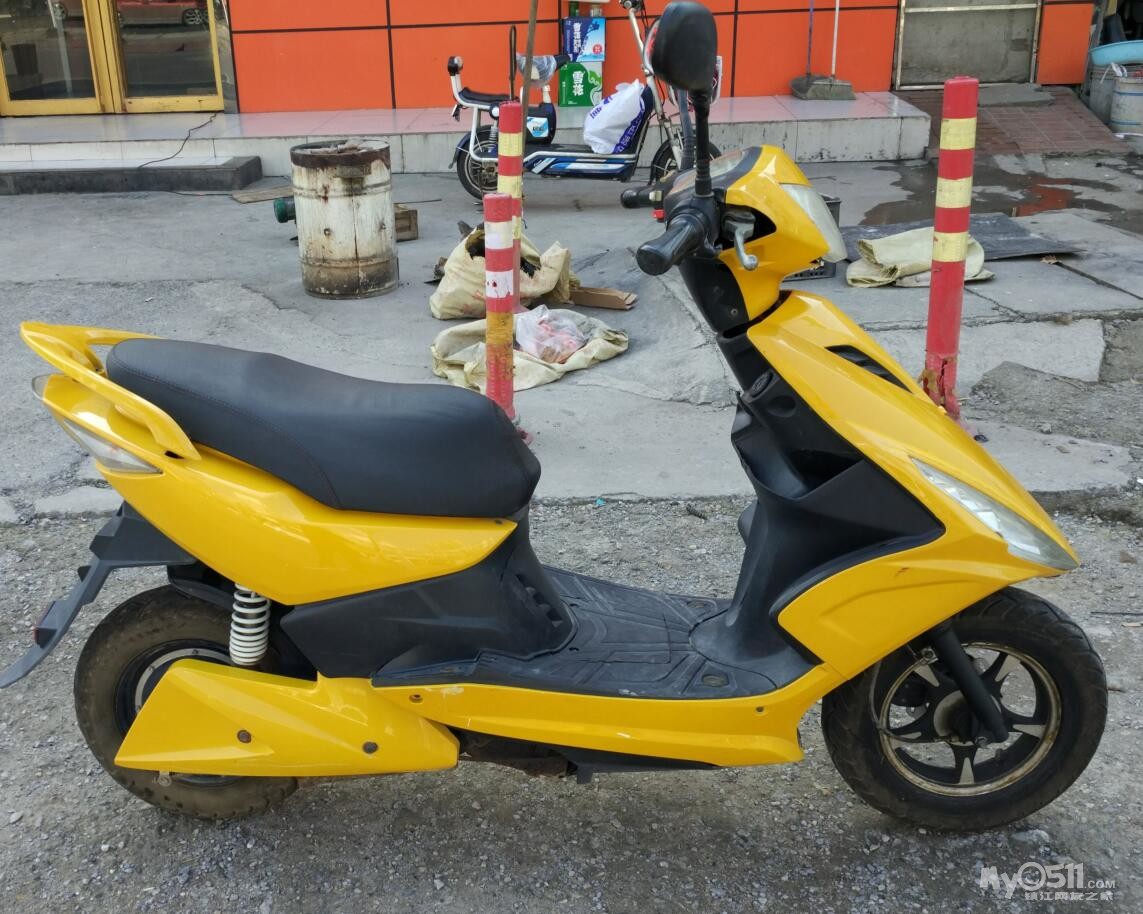 骏越鬼火一代电摩