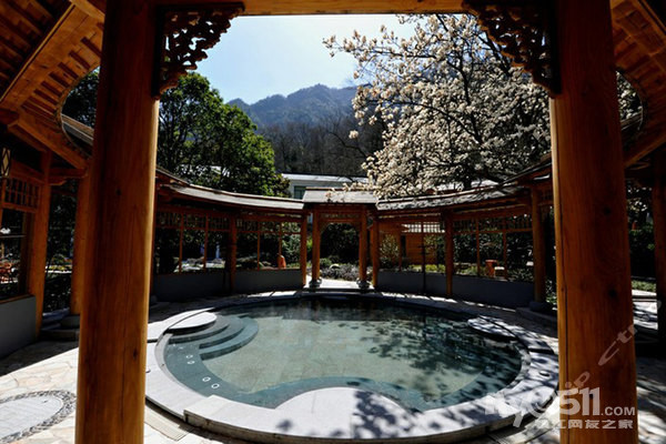 三清山,屯溪老街,徽州古民居,温泉三日游