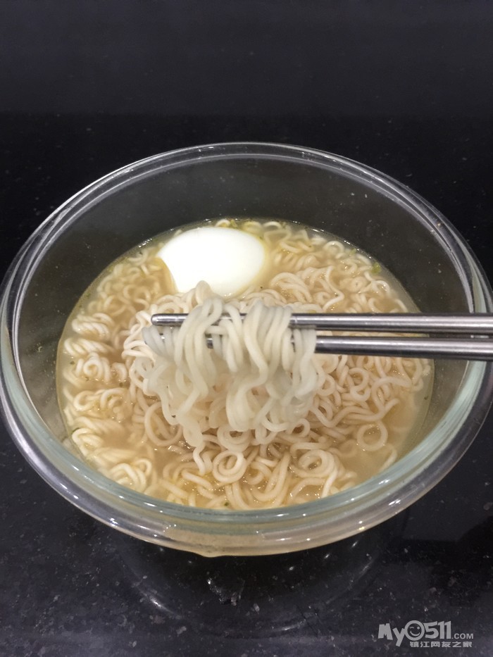 汤蛮鲜,依旧清爽,有种以前中萃面鸡蓉上汤面的感觉