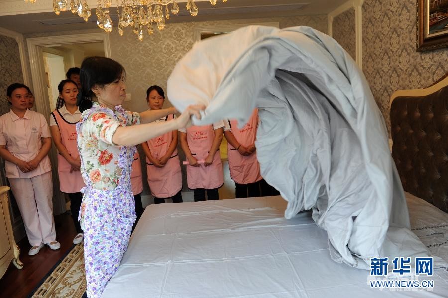 中国工作的菲佣月薪1.3万?扎心了,我的工资