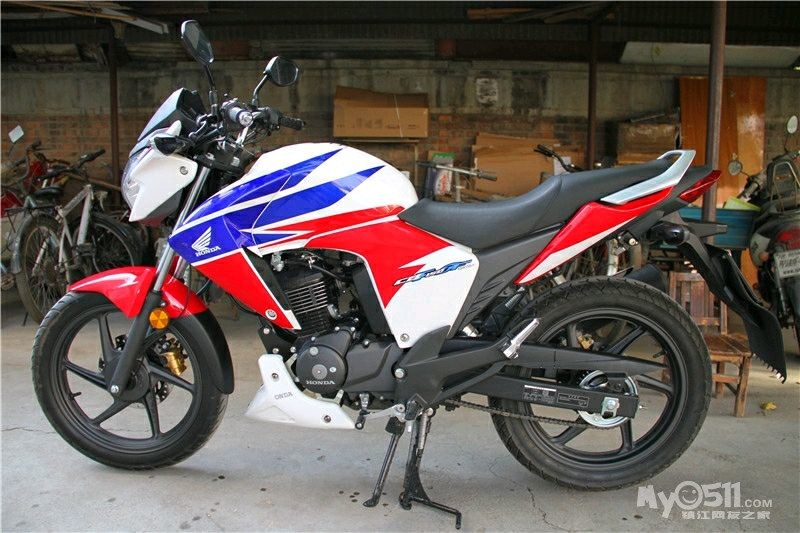 本田三色战神摩托车 带市牌包过户