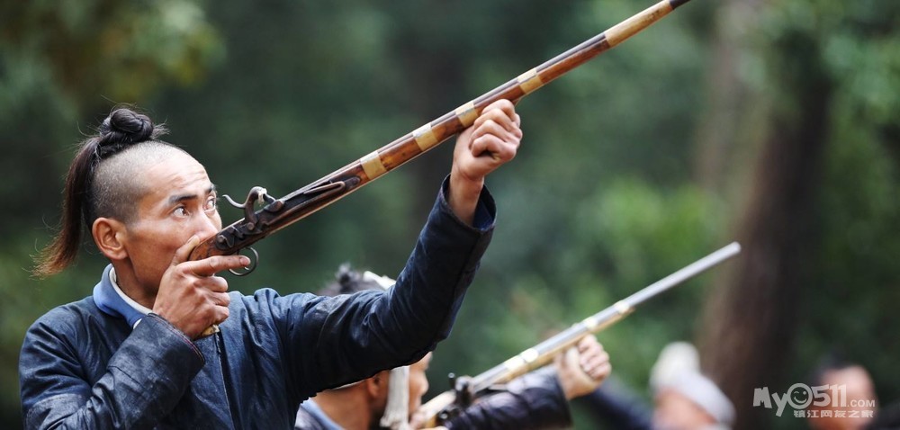 24黔东南黎平肇兴侗寨,岜沙苗寨,加榜梯田,梵净山,镇远双飞六日游 铁