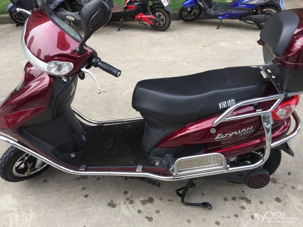 诚心转绿野电瓶车一辆,九成新,需要的进来