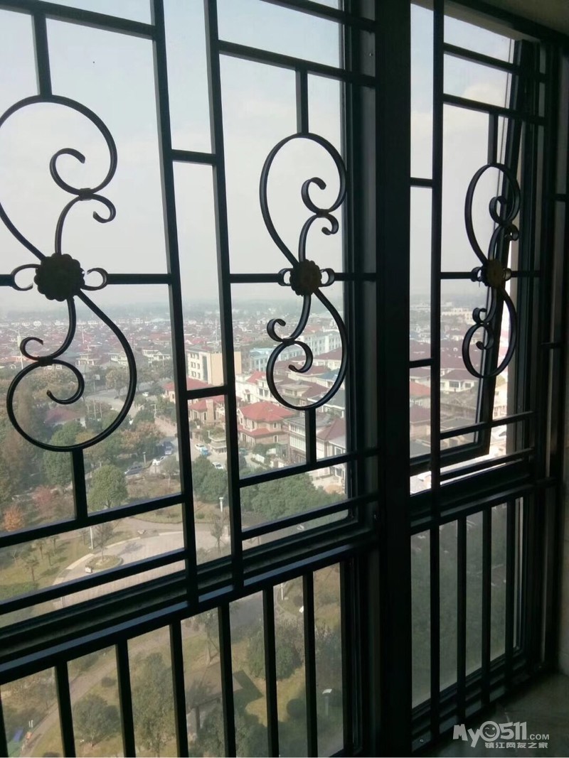 安装完成的古铜色304不锈钢栏杆