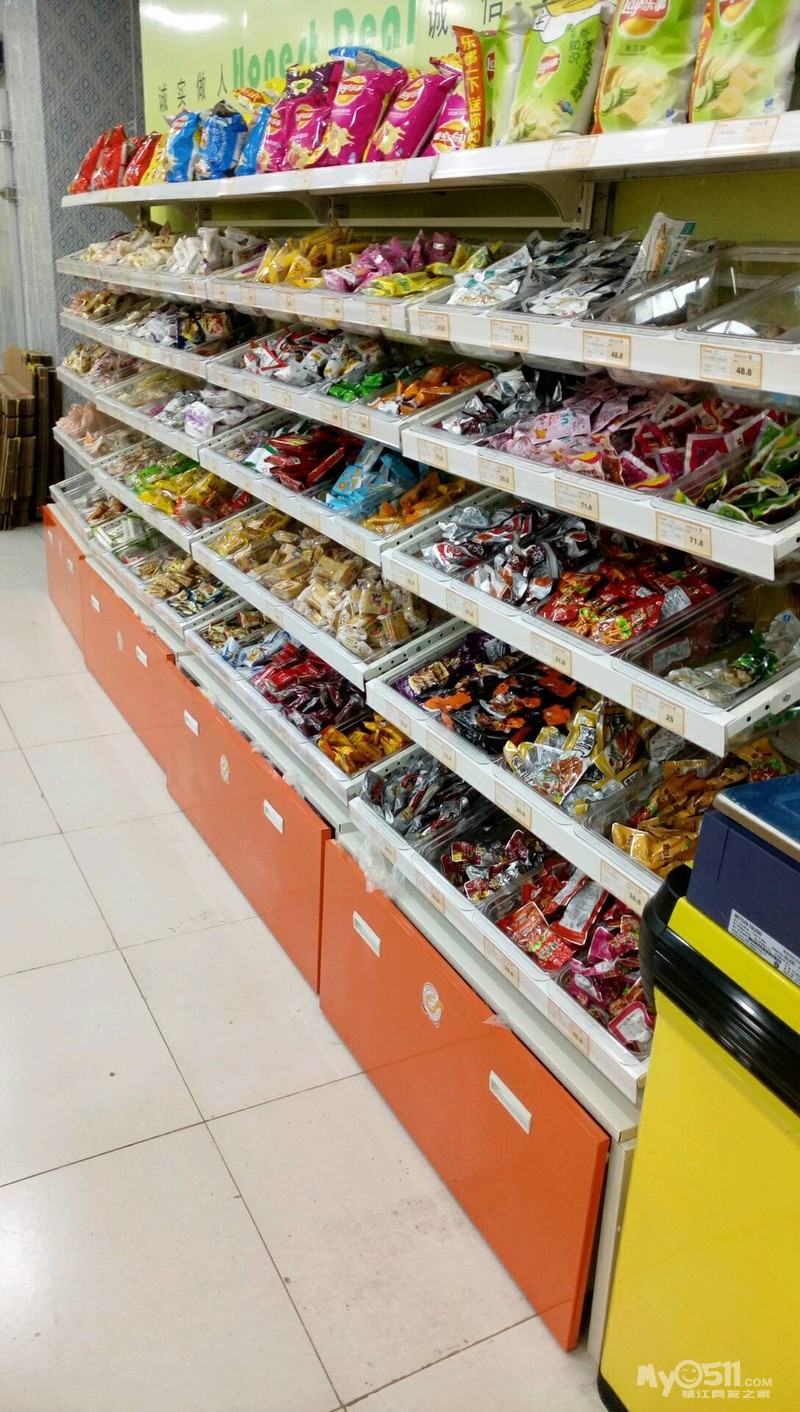 悠百佳零食货架