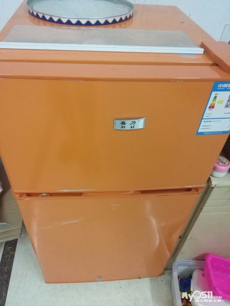 转喜力冰箱一台