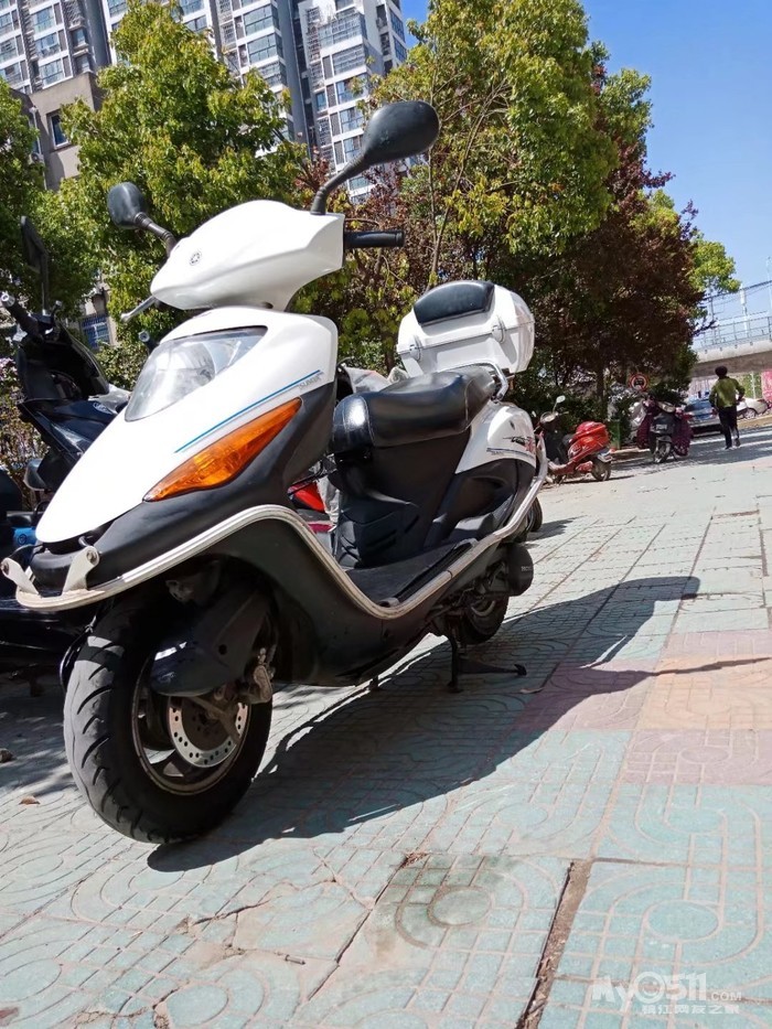 本田e影 踏板 摩托车