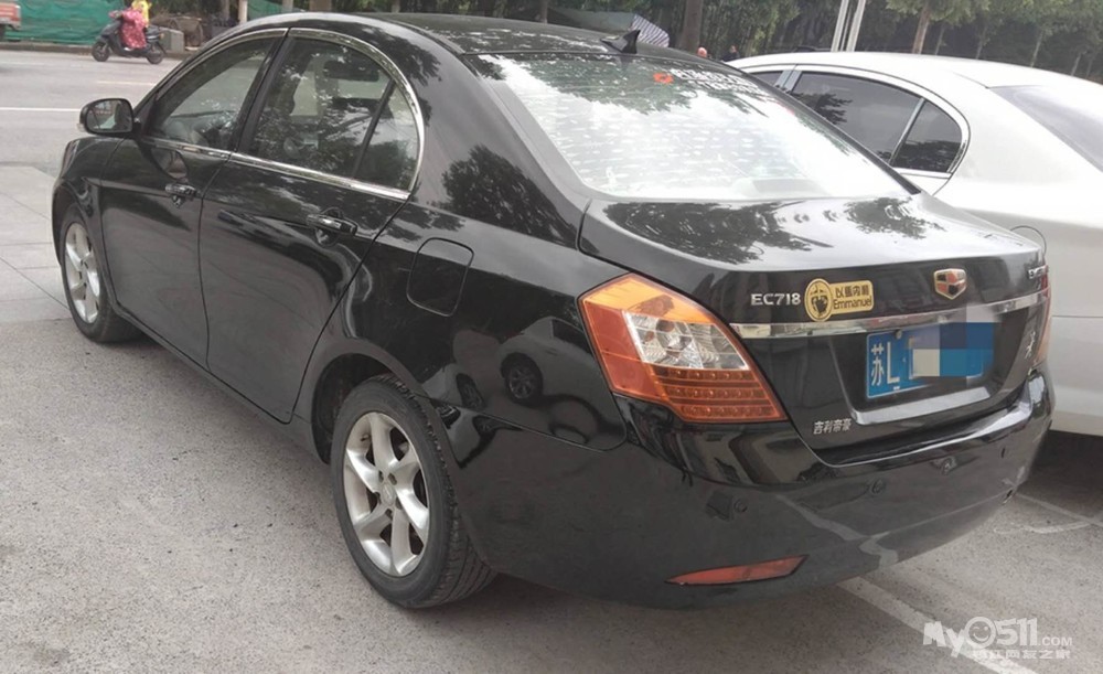 转让2010吉利帝豪 手动天窗 导航 倒车影像 雷达 多功能方向盘 车况好