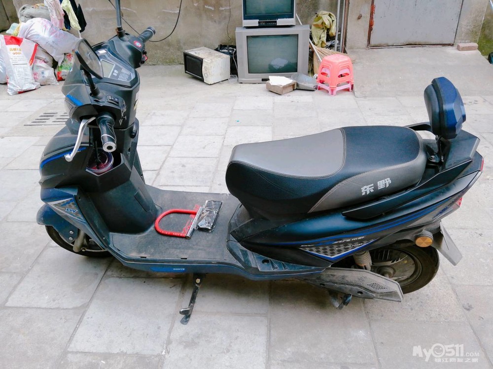 出一辆东野电瓶车