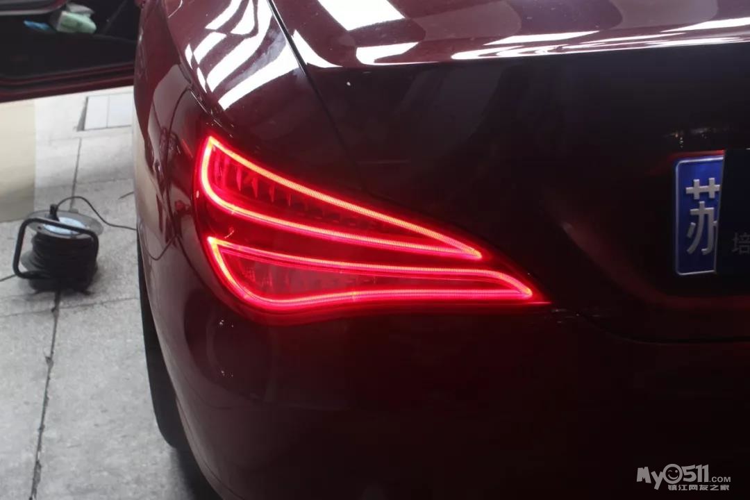 后尾灯的led总成总体外观如图