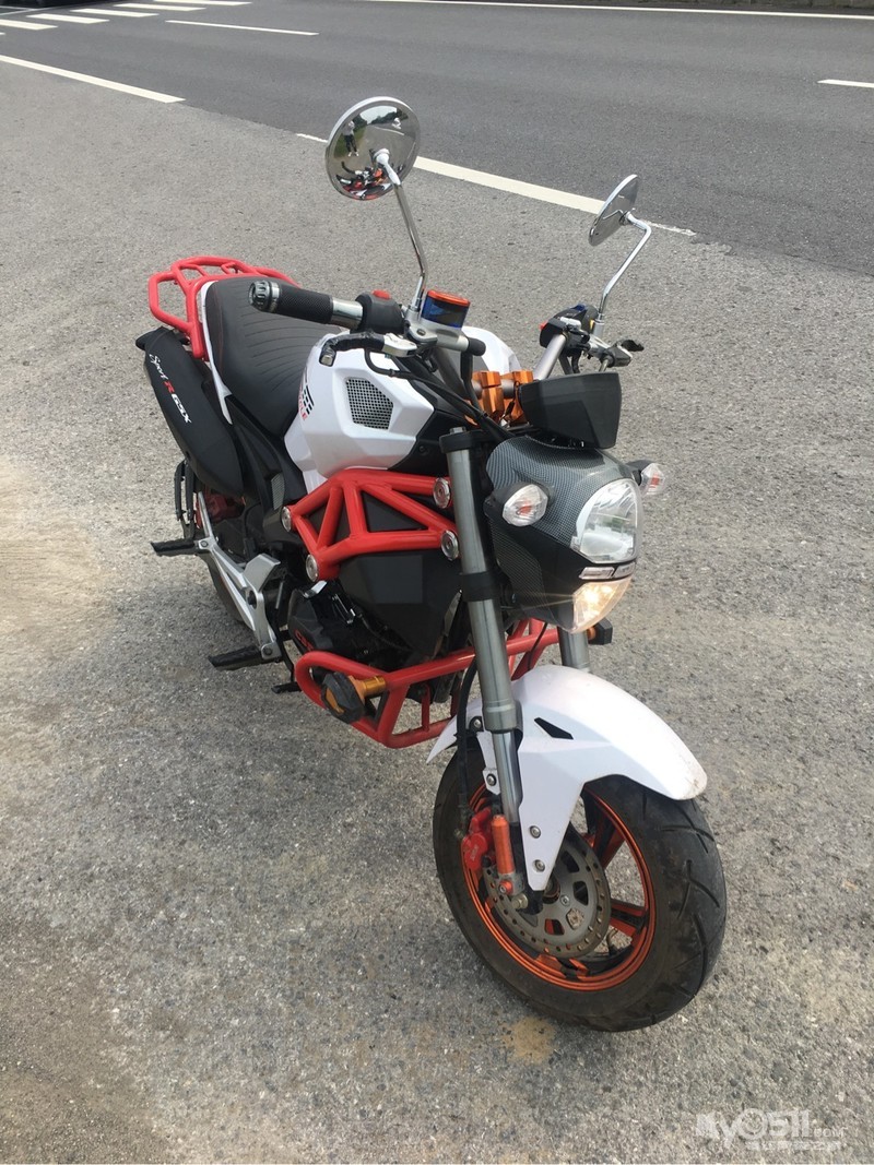 03 150排量小怪兽摩托车,带手续.一千多公里.