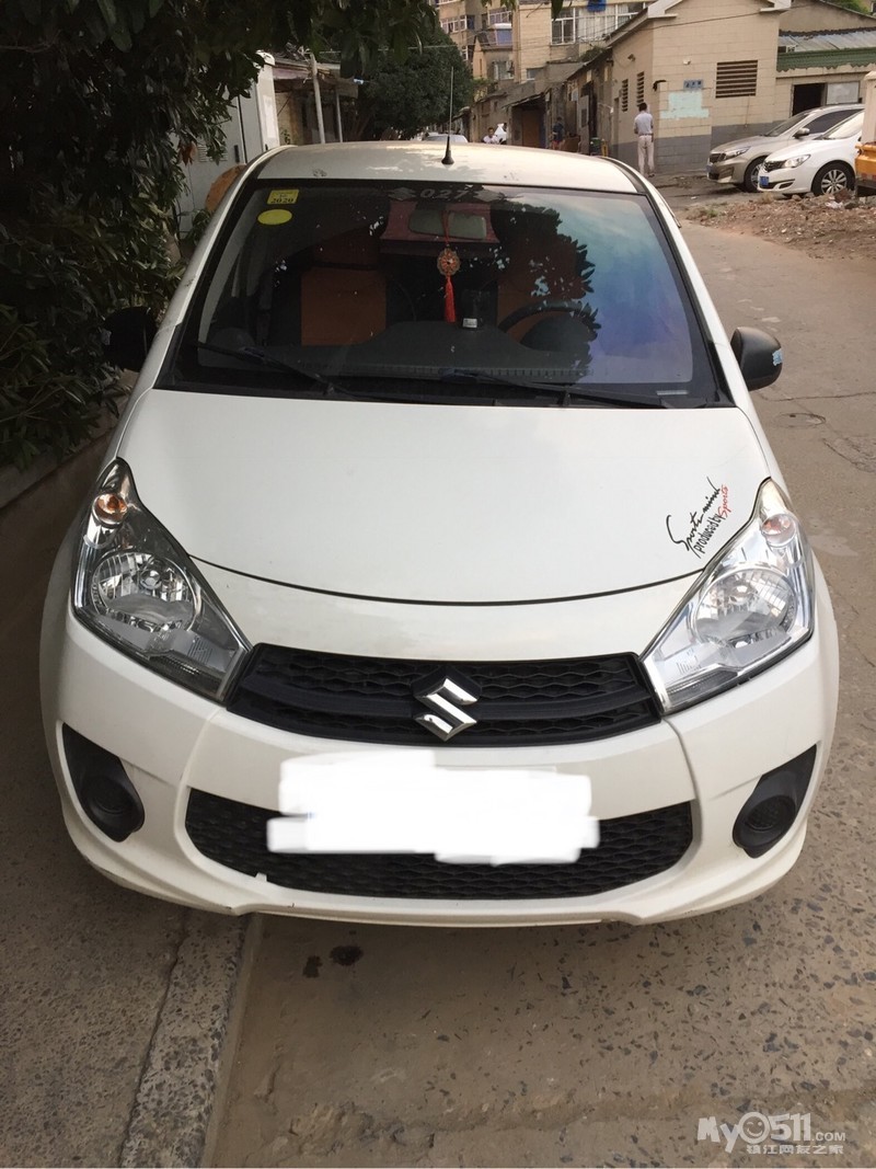 转2014年7月白色手动档铃木奥拓一辆,代步练手小车,需要的可以看看!