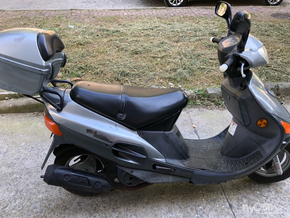 进口铃木超人踏板摩托车转让