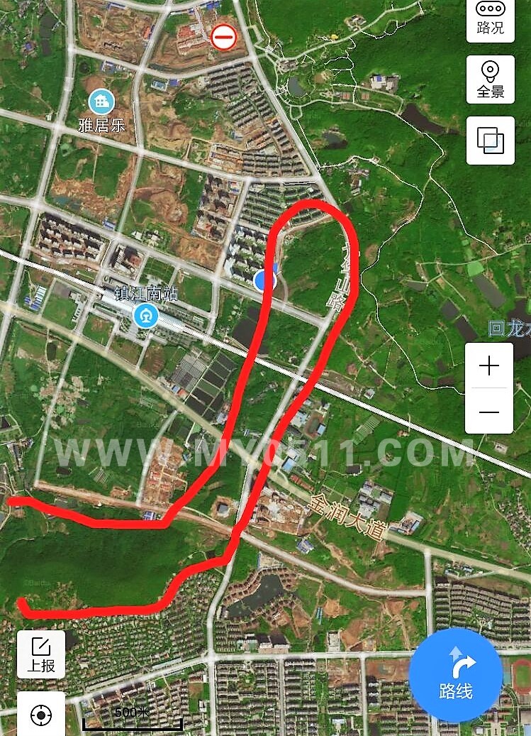 南邻着明朝杨一清墓